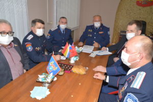 Рабочая встреча председателя комитета по делам национальностей и казачества Э.Ф.Давыдовского с атаманами казачьих округов нашего региона