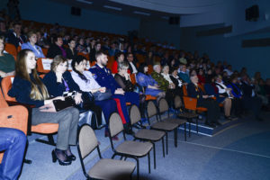 В городском детско-юношеском центре Волгограда состоялось торжественное мероприятие, посвященное победе советского народа в Сталинградской битве, и презентация киносборника «На подступах к Сталинграду».