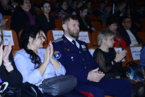В городском детско-юношеском центре Волгограда состоялось торжественное мероприятие, посвященное победе советского народа в Сталинградской битве, и презентация киносборника «На подступах к Сталинграду».