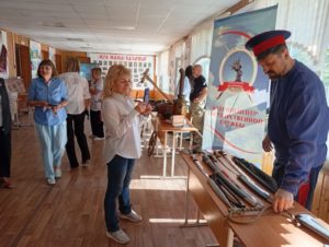 в ГБОУ «Волгоградская школа-интернат «Созвездие» прошел АРТ-фестиваль «Поем и играем казачьи песни»