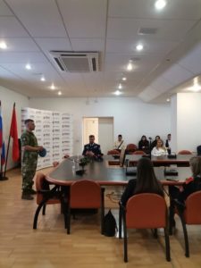 Есть такая профессия – родину защищать.